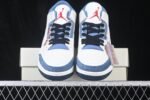 ⁦Levis x Air Jordan 3 Retro⁩ - الصورة ⁦4⁩