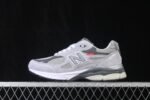 New Balance 990v3