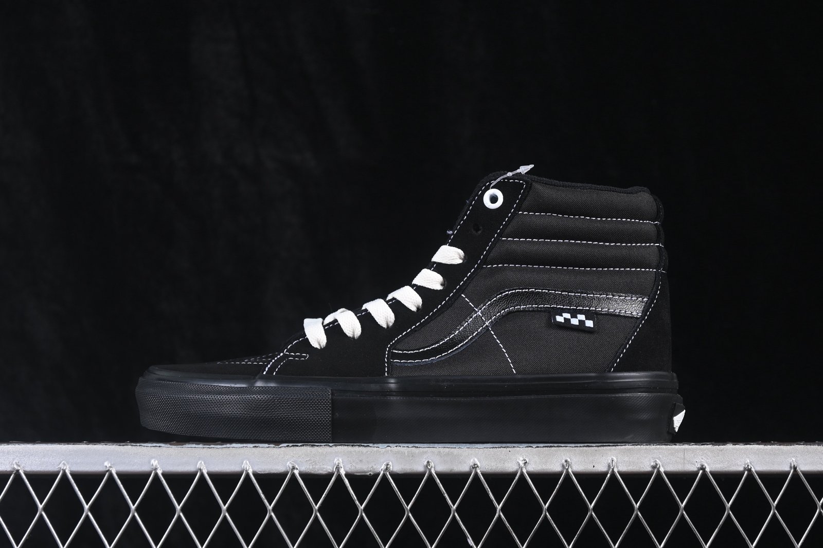 source-full-i1785595744879_7365_0_1 Vans Skate Sk8-Hi - Image 1