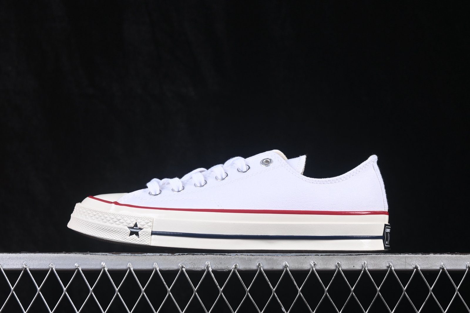 source-full-i1786463842070_366_0_1 Converse Chuck 70 X Low Top - 画像 (1)