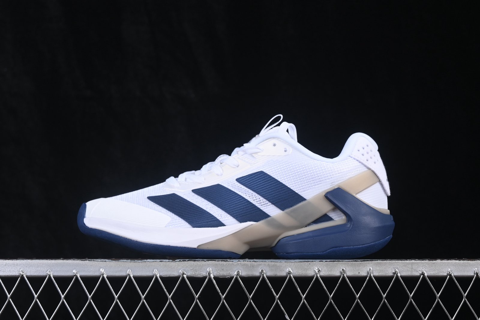 source-full-i1786463963558_3137_0_1 Adidas Adizero Ubersonic 5 - Image 1