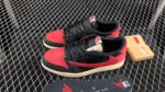 ⁦Air Jordan 1 Retro Low OG⁩ - الصورة ⁦14⁩