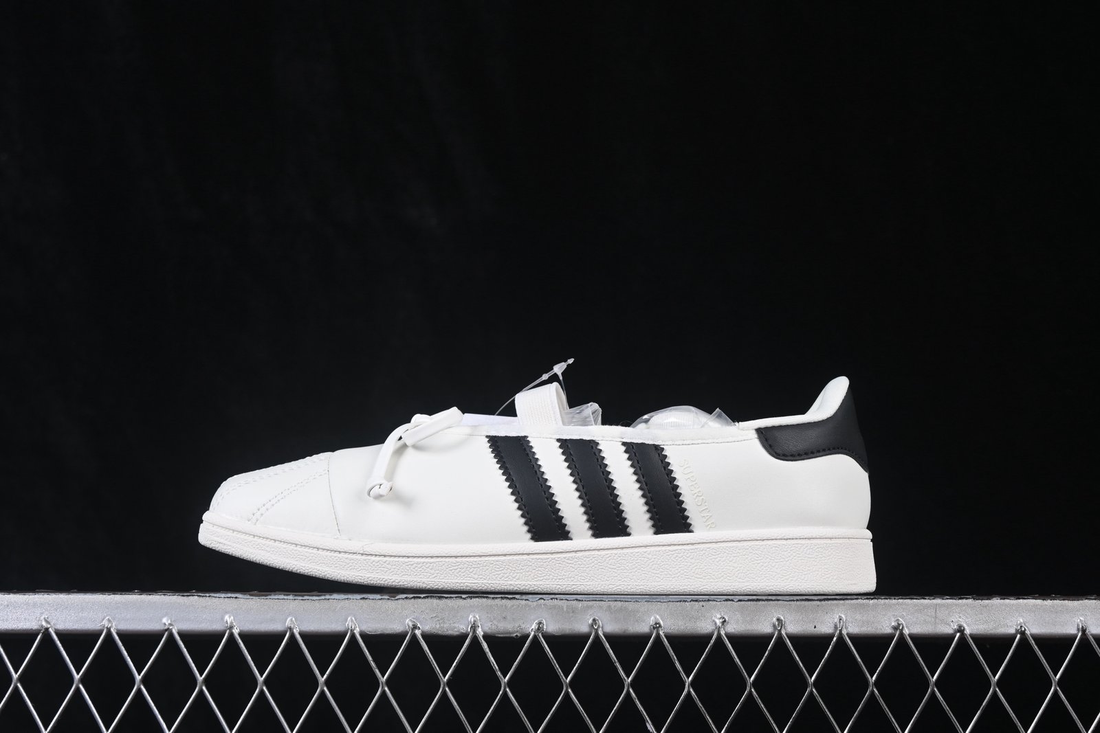 source-full-i1787757947272_8129_0_1 Adidas Originals Superstar SQ Ballet W - Image 1